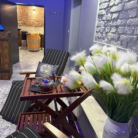 קרלובי וארי Residence Iron Cube מראה חיצוני תמונה