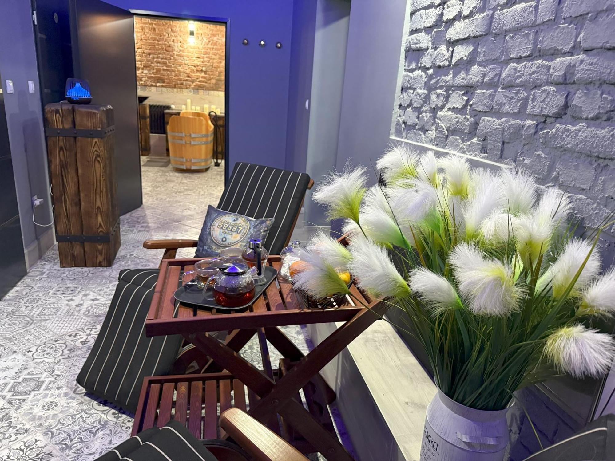 קרלובי וארי Residence Iron Cube מראה חיצוני תמונה