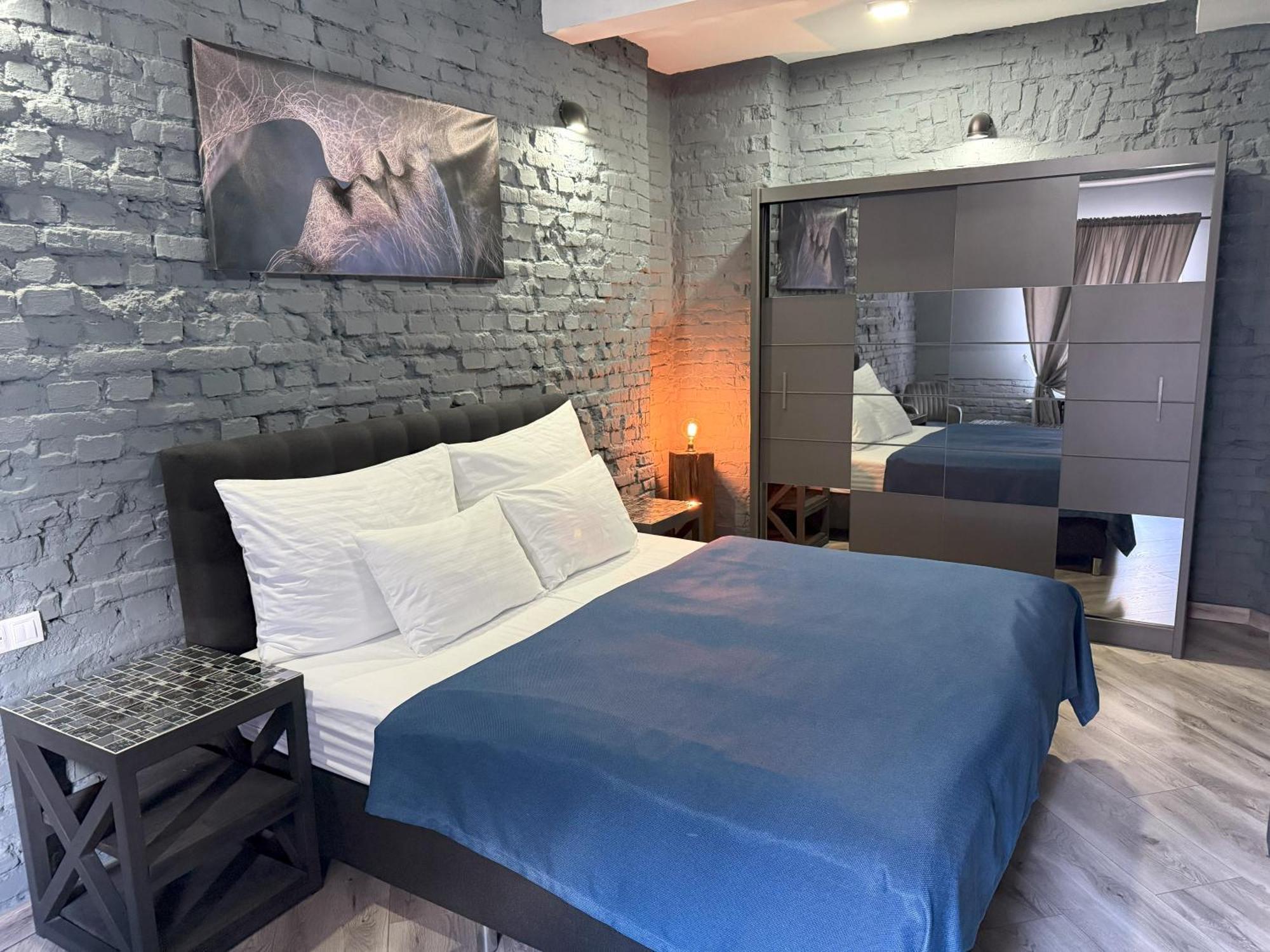 קרלובי וארי Residence Iron Cube מראה חיצוני תמונה