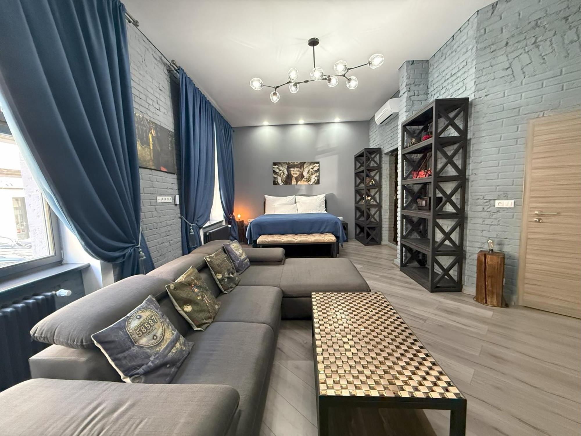 קרלובי וארי Residence Iron Cube מראה חיצוני תמונה